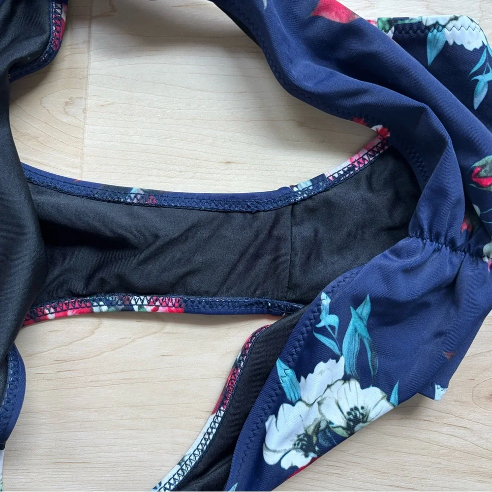 Cupshe Floral Ruffle Bikini Set - Picture 9 of 11